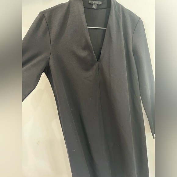COS Plain Black Dress - Picture 4 of 9